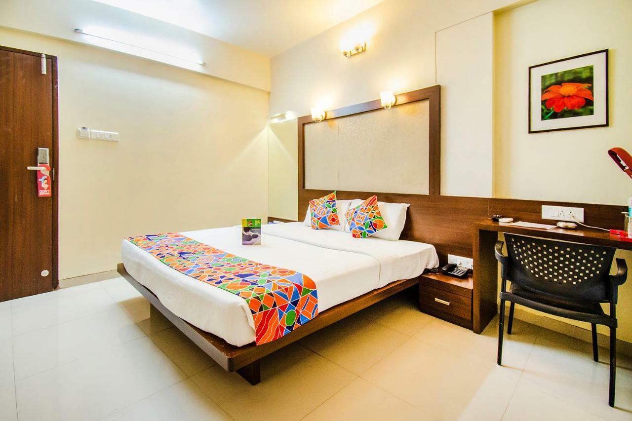 Hotel Eco Inn Viman Nagar Pune Exterior foto